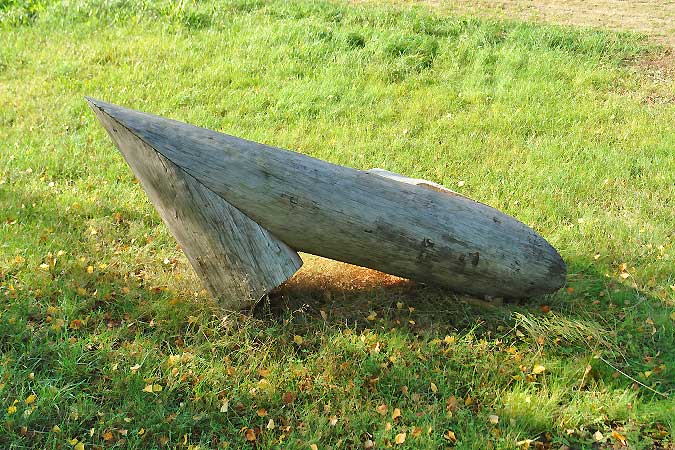 sculpture - wood (kelo) in sculpture park POAM
