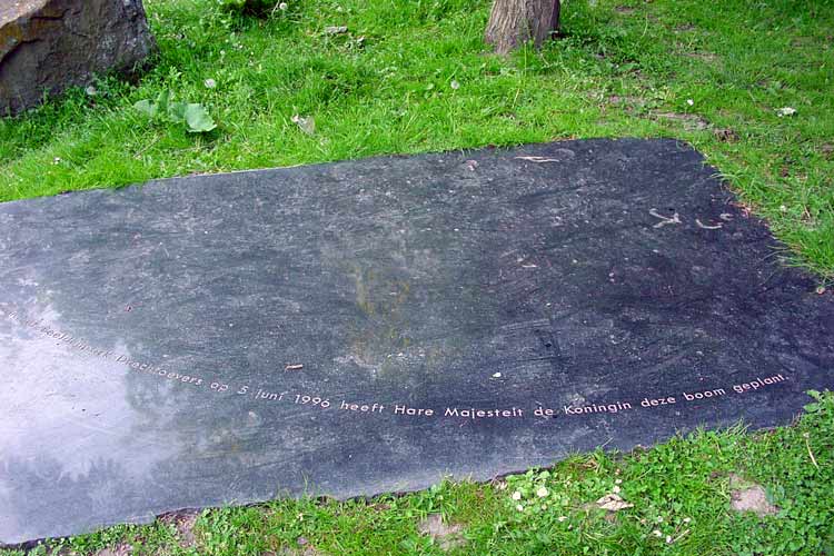 Monument in cooperation with Jan Eijkelboom.