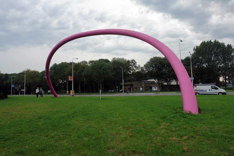 Spijkenisse Holland - pink sculpture site specific and public sculpture) in Spijkenisse.