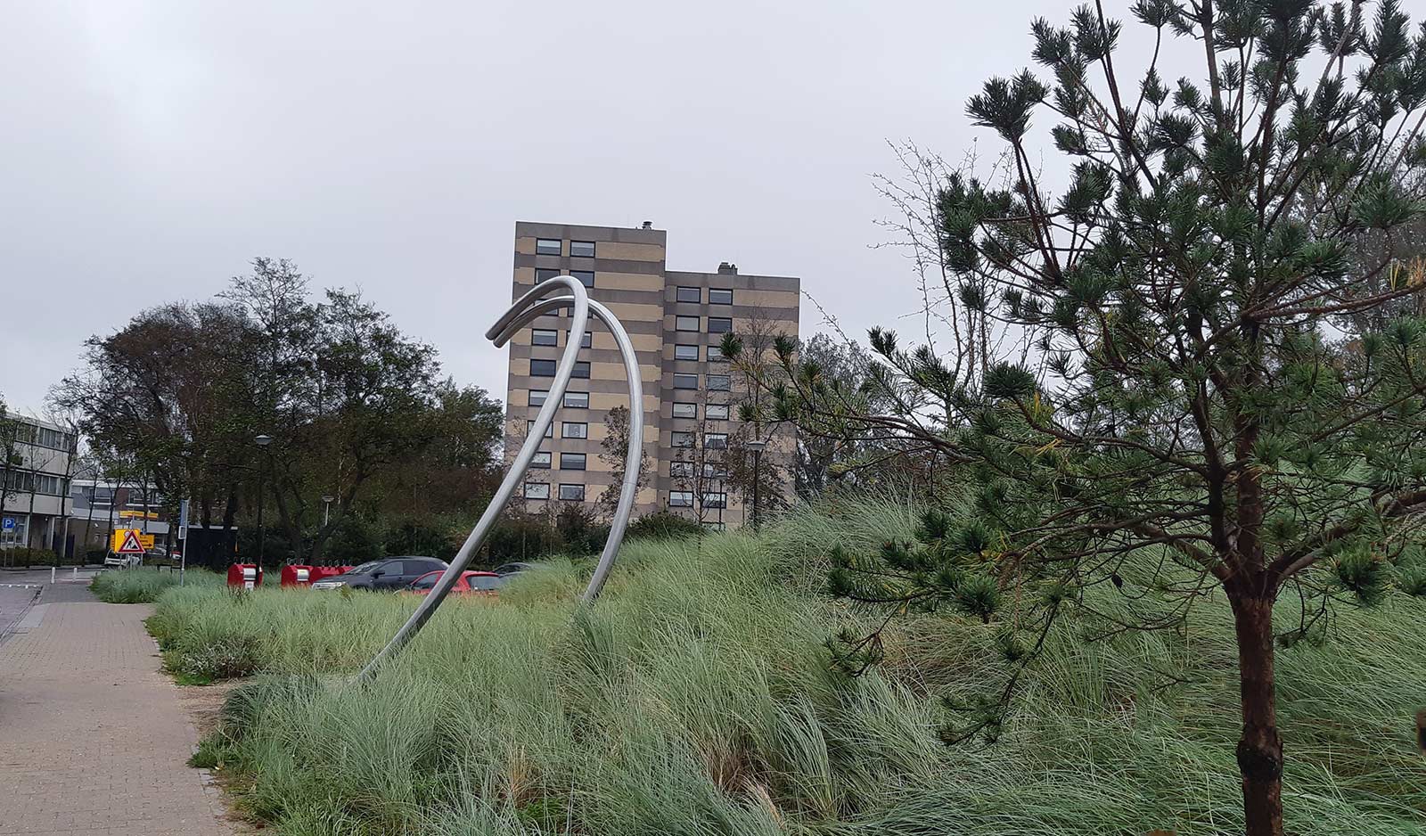 Katwijk aan Zee Holland - sculptures (site specific and public sculpture) in cities in Europe and America by Lucien den Arend - his site specific sculptures in the city of Katwijk aan Zee