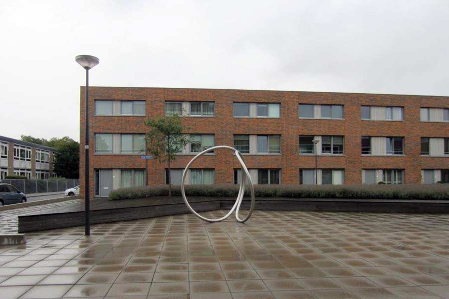 divergence - Overschie-Rotterdam - 2013 stainless steel and concrete Ø3x250x300x300cm - public library Overschie - Rotterdam NL