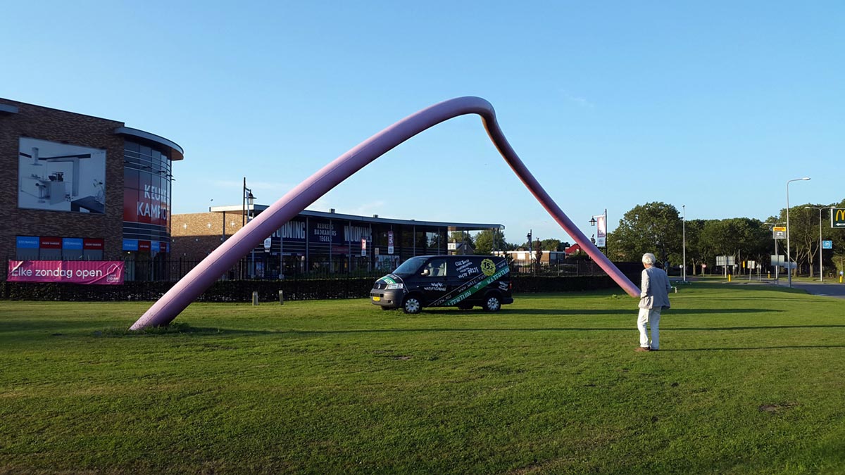 Spijkenisse Holland - pink sculpture site specific and public sculpture) in Spijkenisse.