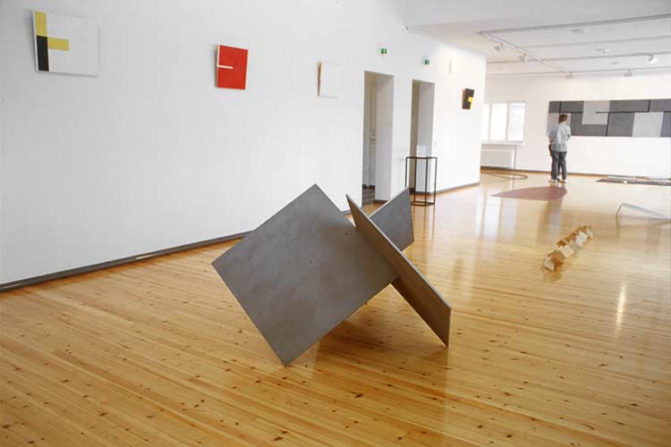 Kajani Museum of Modern Art  - 'in retrospect' a retrospective exhibition of the sculpture by Lucien den Arend in Finland