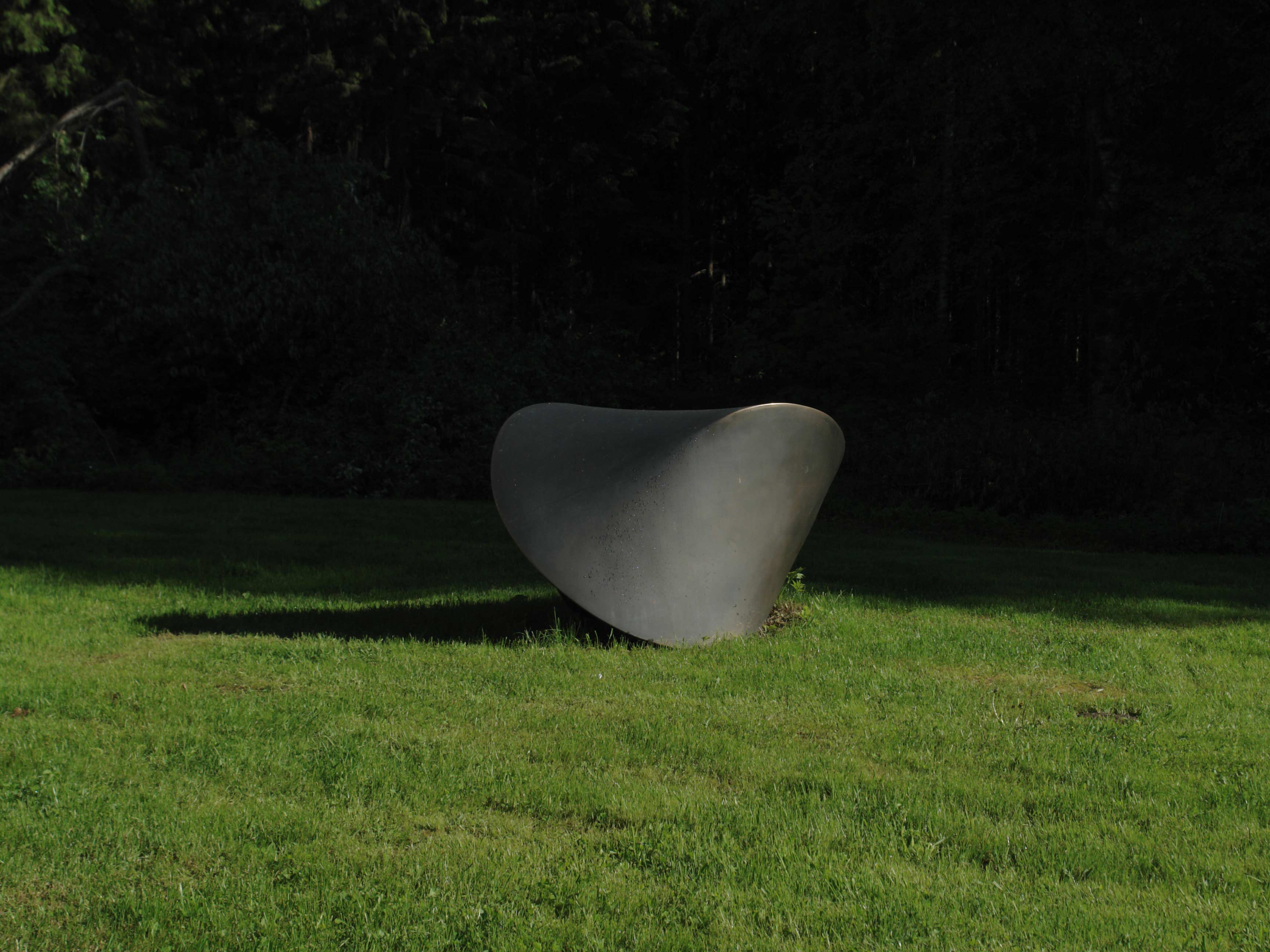 bronze sculpture by Lucien den Arend, bidiscoid monoplane