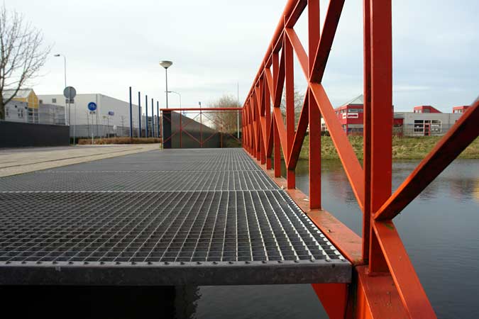 site specific art in Holland and the sculpture and environments by Lucien den Arend - his site specific sculptures and environmental sculptures.