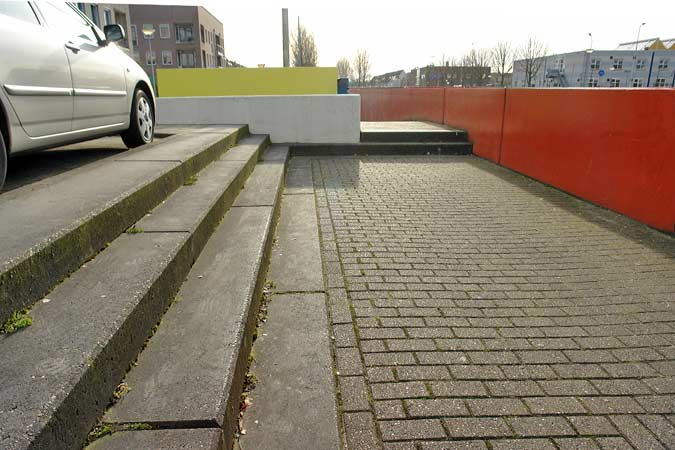 site specific art in Holland and the sculpture and environments by Lucien den Arend - his site specific sculptures and environmental sculptures.