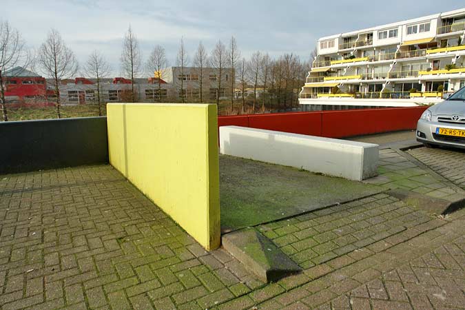 site specific art in Holland and the sculpture and environments by Lucien den Arend - his site specific sculptures and environmental sculptures.