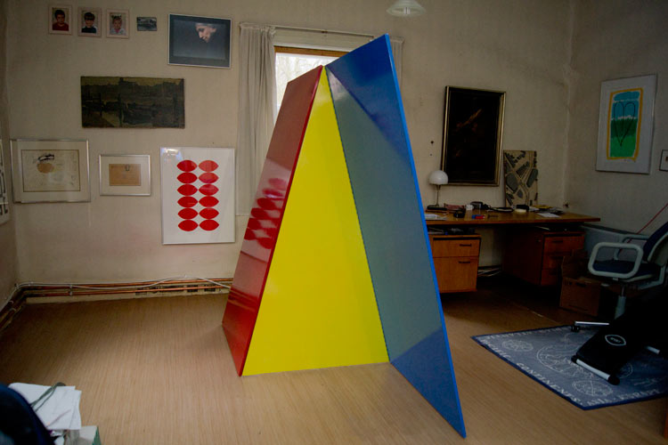 Folding screen in red, yellow and blue - art by sculptor Lucien den Arend