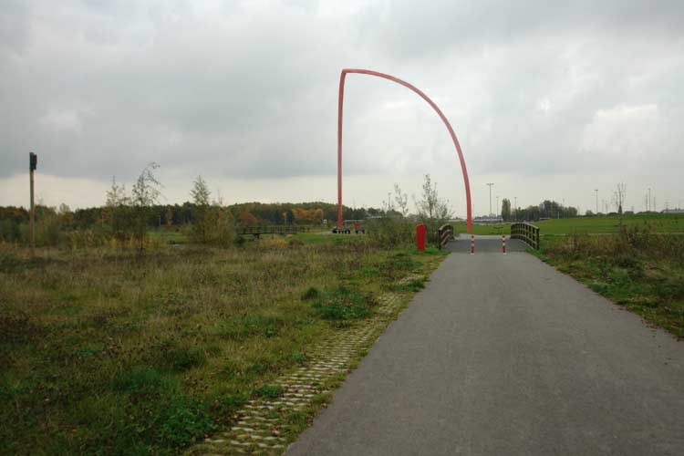 construction of  steel sculpture near Rotterdam for the arch over the road at Rhoon, Albrandswaard in Holland